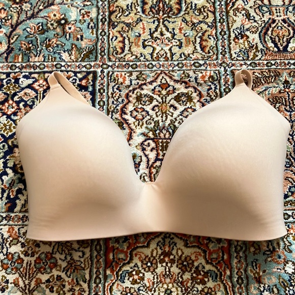 Knix Wingwoman 8+ bra w/plunging neck molded cups &extra coverage. - Picture 2 of 13